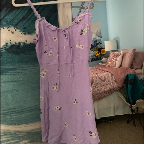 Aeropostale Dresses & Skirts - Aeropostale purple and white flowered mini dress